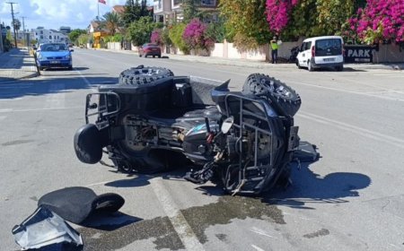 Manavgat'ta ATV ile Hafif Ticari Araç Çarpıştı.