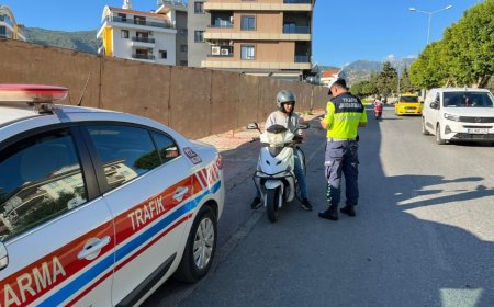 JANDARMADAN "ŞOK" MOTOSİKLET DENETİMLERİ: 1.693 SÜRÜCÜYE CEZA