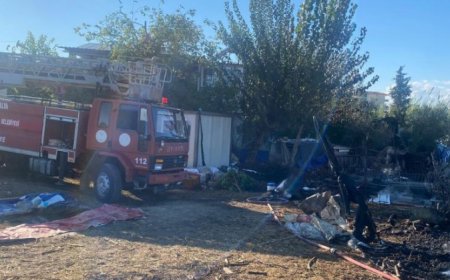 Antalya’nın Serik ilçesinde bir ahırda çıkan yangında 1 koyun telef oldu.