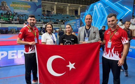 Korkuteli'nden Dünya Zirvesine: Rabia Özgen Kick Boks Dünya Kupası'nda Şampiyon Oldu!