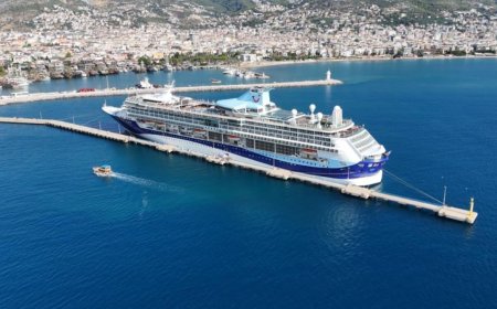 Alanya Limanı'na Lüks Kruvaziyer Seferleri Başladı.