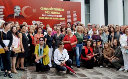 ANTALYALI sanatçılar 'Cumhuriyetimizin 102. Yılında 102 Sanatçı 102 Eser' adlı uluslararası karma sergide buluştu