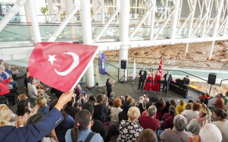 Nekropol'de Yankılanan Ezgiler, İzleyicilere Duygusal ve Gururlu Anlar Yaşattı