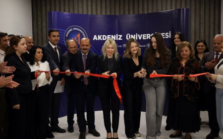 Akdeniz Üniversitesi Kütüphanesi Yüzde 30 Büyütüldü: Kapasite 1200 Kişiye Ulaştı