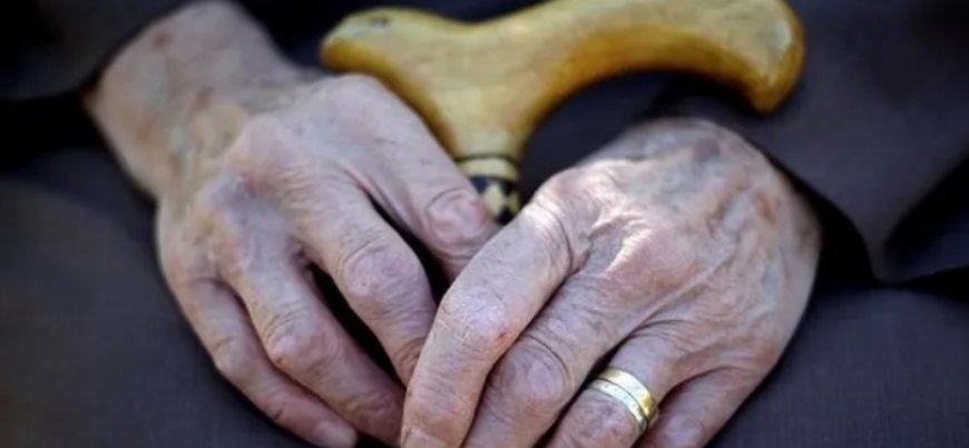 Alzheimer'ın Erken Belirtileri Neler? İşte Ailelerin Dikkat Etmesi Gereken Kritik İşaretler.