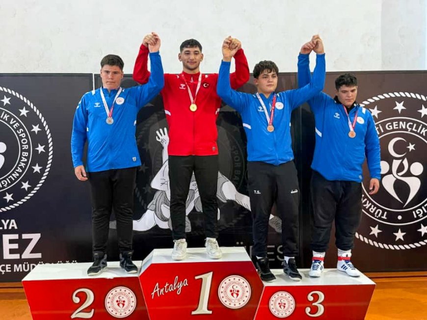 Amatör Spor Haftası'nda Manavgat Gururu: Güreşçilerimiz Antalya'dan İki Altın Madalya ile Döndü.