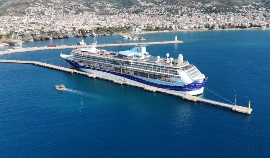 Alanya Limanı'na Lüks Kruvaziyer Seferleri Başladı.