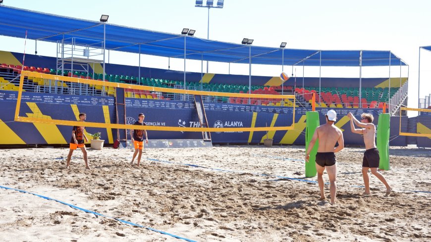 Alanya Plaj Sporları Merkezi Kış Turizminin İlk Meyvesini Verdi