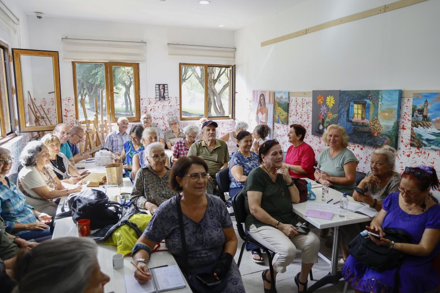 Antalya'da Yaşlılar İçin Aktif Yaşam Merkezi.
