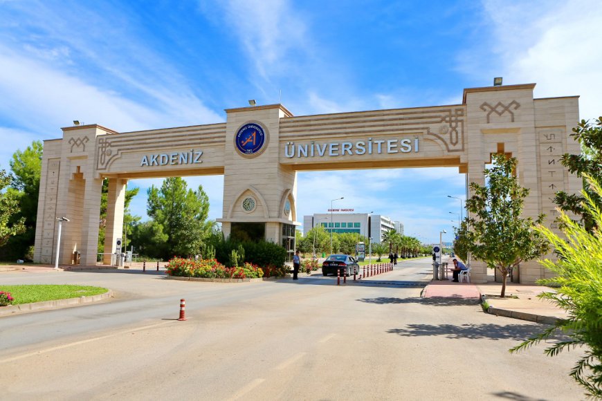 Akdeniz Üniversitesi'nden İstikrarlı Yükseliş: Türkiye'de 21. Sırada!