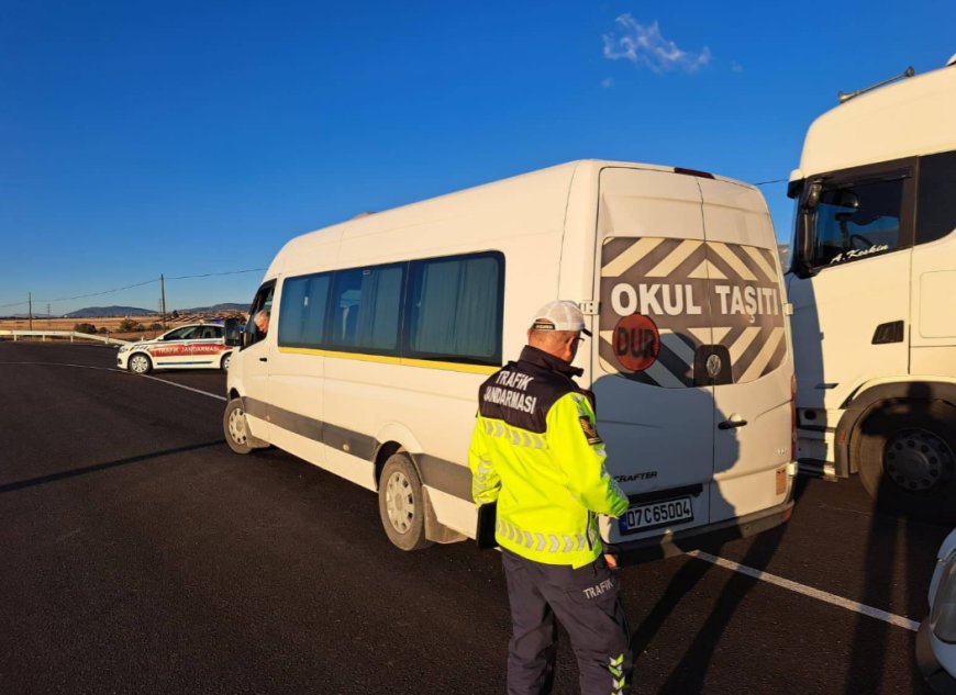 Antalya'da Gizli Skunk Serası Çökertildi