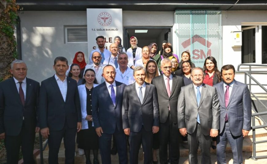 Antalya'nın 47 Hastanesiyle Örnek İl Olduğunu Belirten Bakan, Yeni Yatırımları Açıkladı