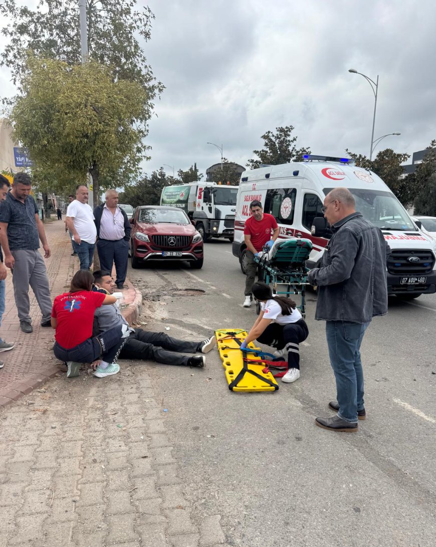 Döşemealtı Atatürk Caddesi'ndeki Kazada Sürücü ve Yanındaki Yolcu Yaralandı