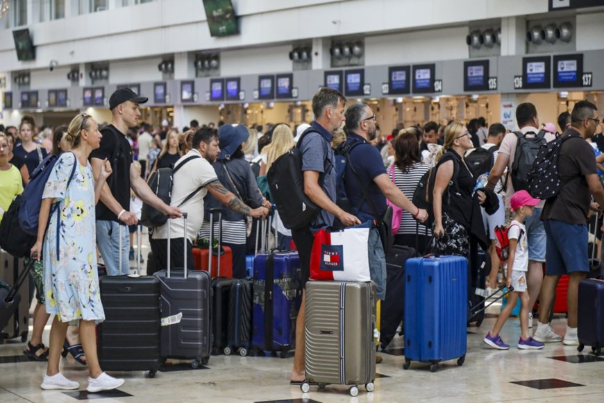 Antalya Turizminde Rekor Ekim: 2 Milyon Turist Geldi