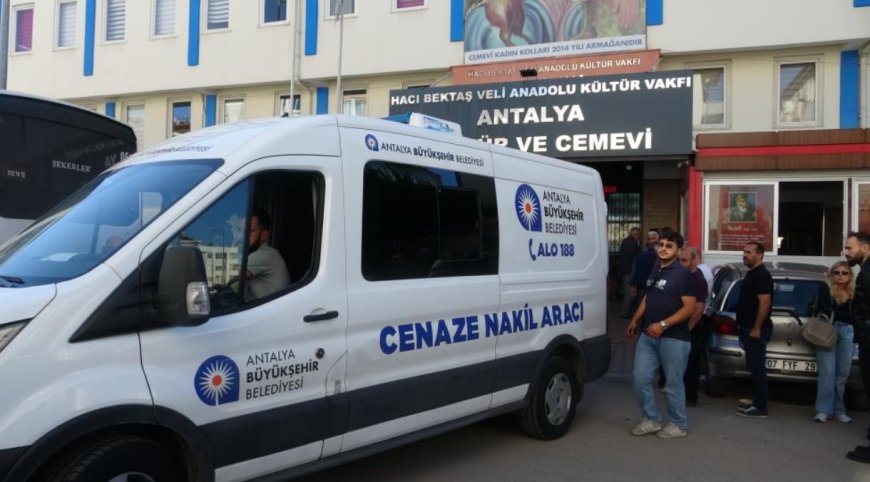 Antalya'da Feci Kaza: Motosiklet Sürücüsü Kurşunlu Yolunda Hayatını Kaybetti