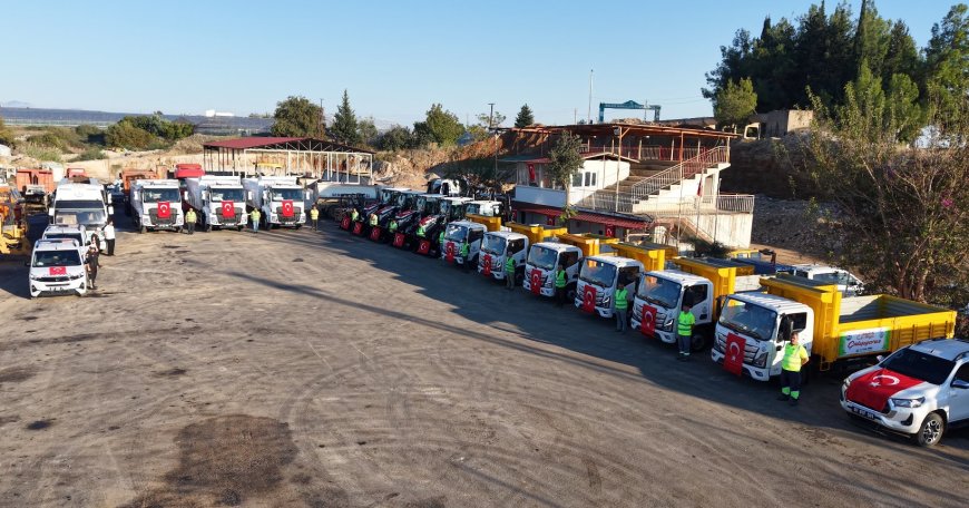 Serik Belediyesi Filosuna 37 Yeni Hizmet Aracı Eklendi