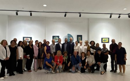 Antalya Devlet Tiyatrosu Müdürü Gökhan Tüzün 'Denizin Sırları' Sergisini Açtı