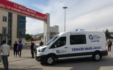 Antalya'da Feci Kaza: Kafa Kafaya Çarpışmada 36 Yaşındaki Genç Hayatını Kaybetti