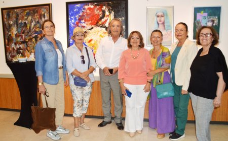 ULUSLARARASI Sanatçılar Birliği Derneği (USB) üyesi ressamların eserleri, Antalya'da sanatseverle buluştu.