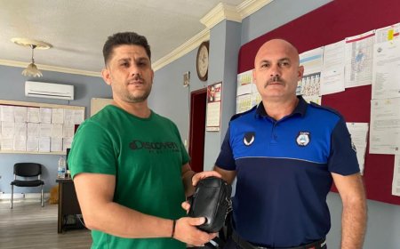 Serik Zabıtası'ndan Örnek Hareket: Unutulan Çanta Sahibine Ulaştı