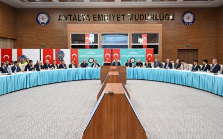 Antalya'da Kış Tedbirleri Planlandı: AFAD, Emniyet, Jandarma ve Büyükşehir Ekipleri Hazır Olacak