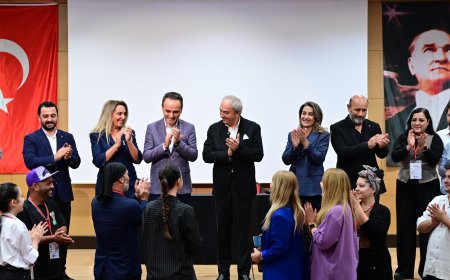 Kepez Sanat Emekçilerine Müjde: "Veda Yok, Beraber Çalışmaya Devam!"