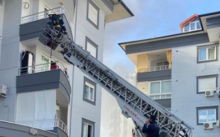 Antalya'nın Alanya ilçesinde 5 katlı binanın 2. katında çıkan yangın korkuttu.