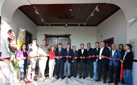 Dünyada Nadir Sanat Antalya'da: Necati Korkmaz Mikro Minyatür Müzesi Kapılarını Açtı!