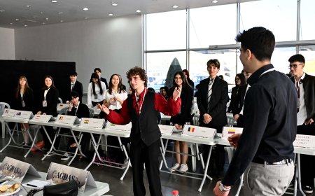 Muratpaşa'da Genç Diplomatlar İş Başında: Öğrenciler Dünya Sorunlarına Çözüm Aradı.