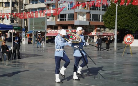 KUZEY Kıbrıs Türk Cumhuriyeti'nin (KKTC) 42'nci kuruluş yıl dönümü, Antalya'da törenle kutlandı.