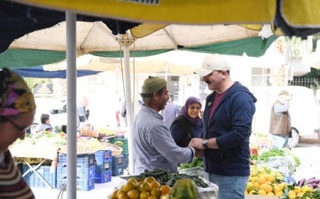 Başkan Kotan'dan Pazar Yeri Ziyareti: Esnaf ve Vatandaşlarla Bir Araya Geldi