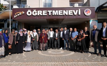 Alanya Belediyesi'nden Yaşlılara Kale Gezisi Projesinde Yeni Dönem Başladı