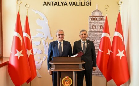 İçişleri Bakan Yardımcısı Münir Karaloğlu Antalya Valiliği’ni Ziyaret Etti
