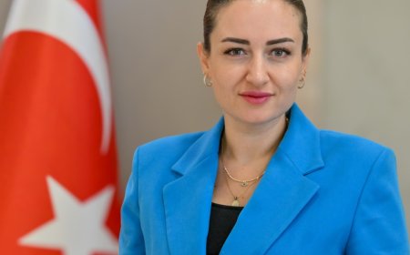 Antalya Büyükşehir Belediye Başkan Vekili Özdemir'den 24 Kasım Öğretmenler Günü Mesajı