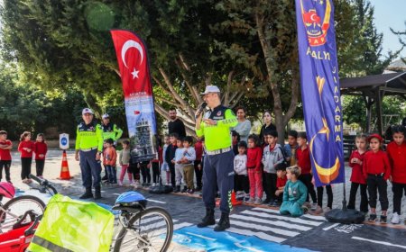 Antalya Jandarmasından Okullarda Kapsamlı Trafik Eğitimi