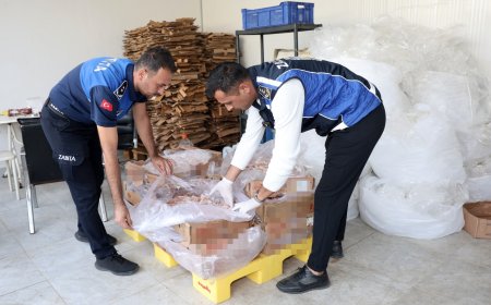 Aksu Zabıtası ve Tarım Ekiplerinden Zehir Operasyonu: Tarihi Geçmiş 25 Ton Tavuk İmha Edildi