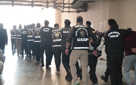 Antalya'da Büyük Gasp Şebekesi Çökertildi!