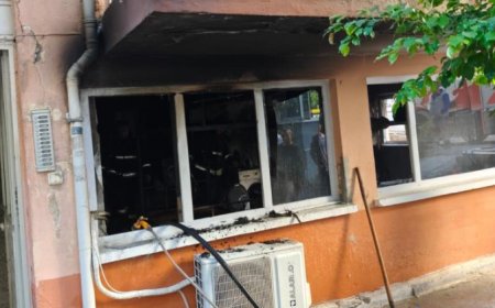 Alanya’da apartmanın giriş katında çıkan yangın korkuttu