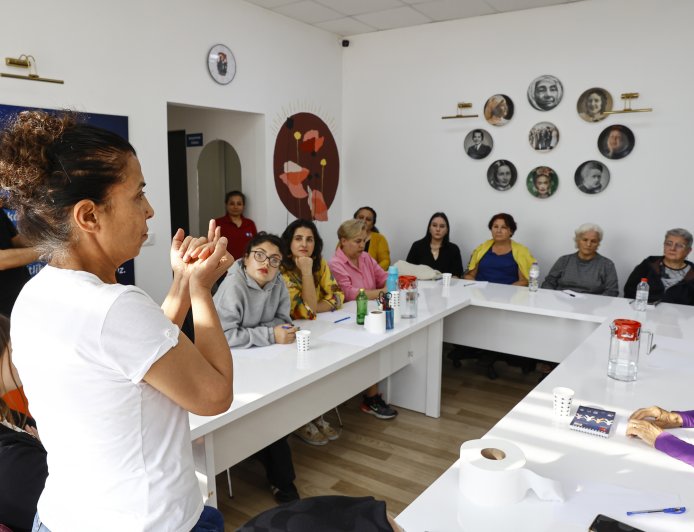 Antalya'da İşaret Dili Eğitimiyle Engeller Kalkıyor: İletişimde Farkındalık Artıyor