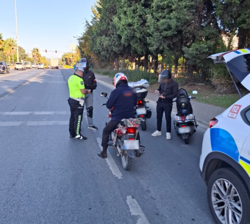 Antalya Trafik Ekipleri Son Bir Haftada 62 Binden Fazla Aracı Denetledi: 18 Bini Aşkın Ceza Kesildi