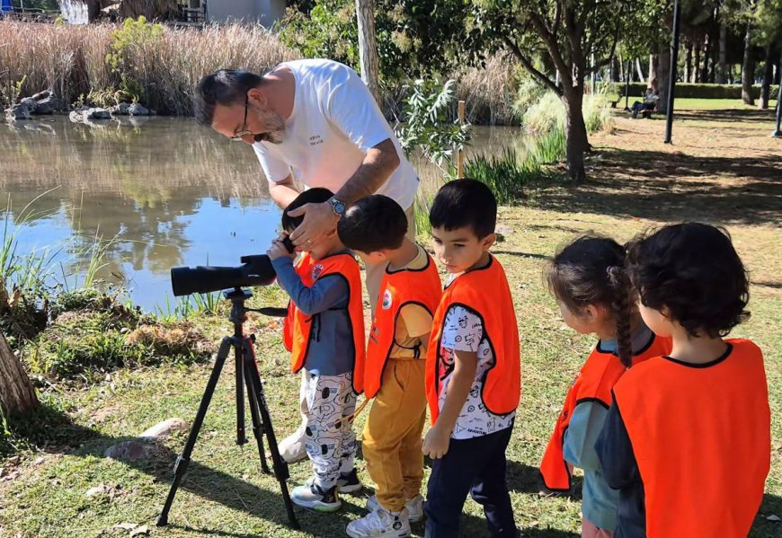 Kepezli Minikler Kuş Gözleminde: Nasreddin Hoca Kreşi'nde 'Doğa Okuryazarlığı Eğitimi'