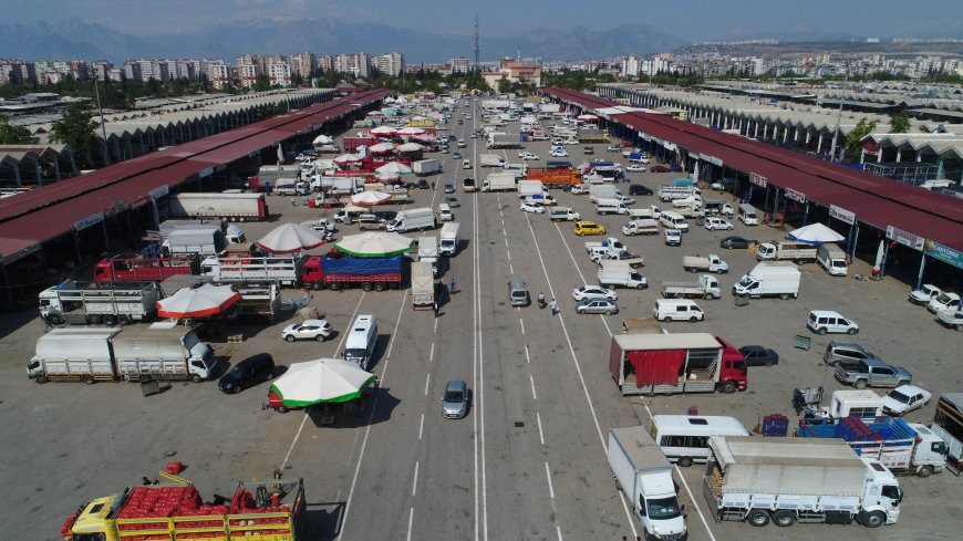 Antalya Toptancı Hali'nde Gece Giriş Yasağı Üreticiyi İsyan Ettirdi