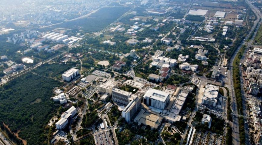 Akdeniz Üniversitesi'nin Küresel Üretkenliği Tescillendi: 1594 Üniversite Arasında Yükseliş