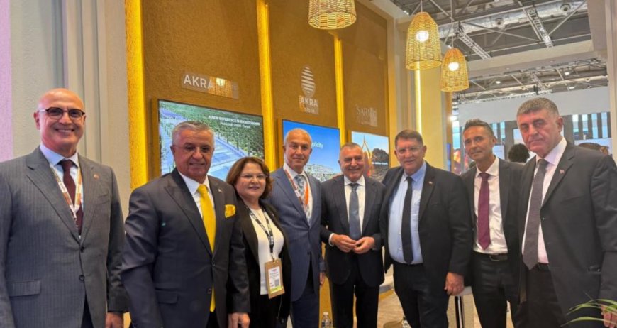 Kültür ve Turizm Bakanı Ersoy, Kemer Standını Ziyaret Etti