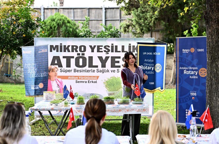 Muratpaşa'da Ekolojik Bilinç Atölyesi: Mikro Yeşilliklerle İlaçsız Beslenme Eğitimi.
