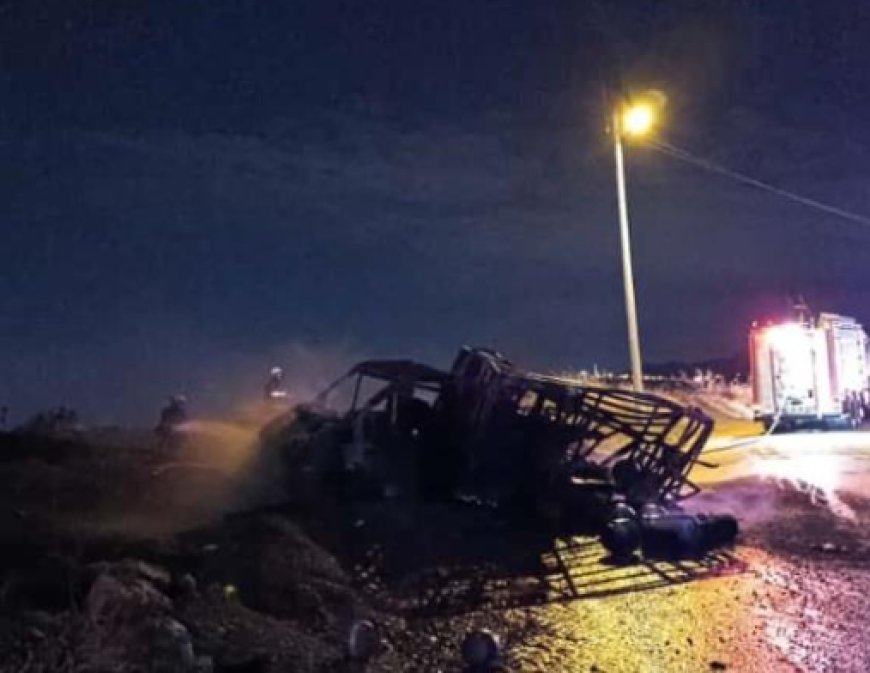 Alanya'da mutfak tüpü yüklü kamyonet alev alev yandı