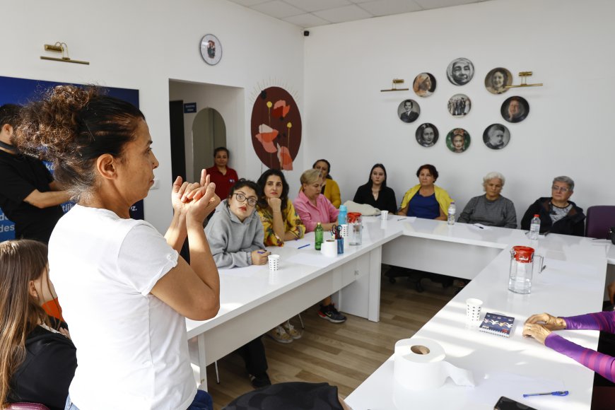 Antalya'da İşaret Dili Eğitimiyle Engeller Kalkıyor: İletişimde Farkındalık Artıyor