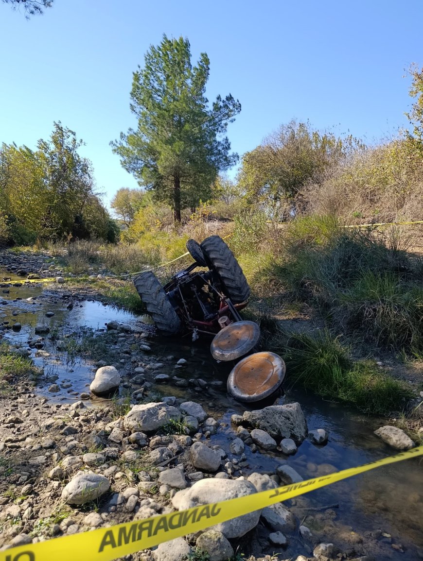 ANTALYA'nın Serik ilçesinde Osman Topal (66) kullandığı traktörün devrilmesi sonucu hayatını kaybetti.
