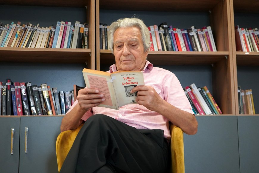 Emekli Öğretmen Başaran'dan Edebiyat ve Müzik Dünyasına 'Anılar' Kitabı