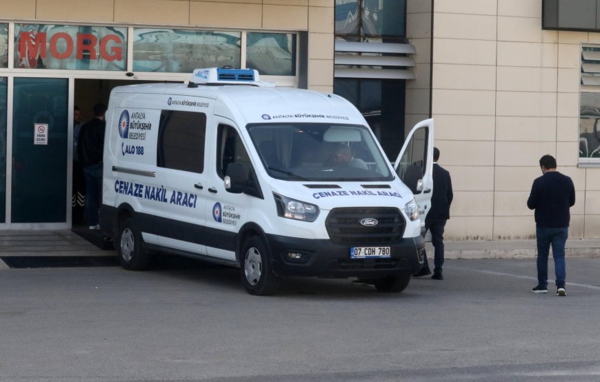 Mezuniyet Sevinci Yarım Kaldı: Lise Öğrencisi Şükran Ela Özseven Kazada Hayatını Kaybetti